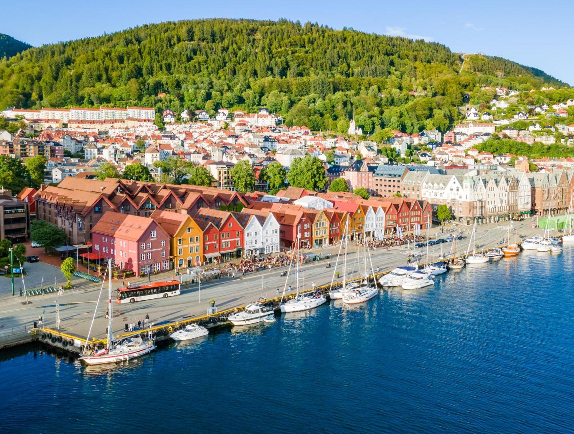 Family Friendly 3Br - Quiet Area - Behind Bryggen Apartment Берген Екстериор снимка